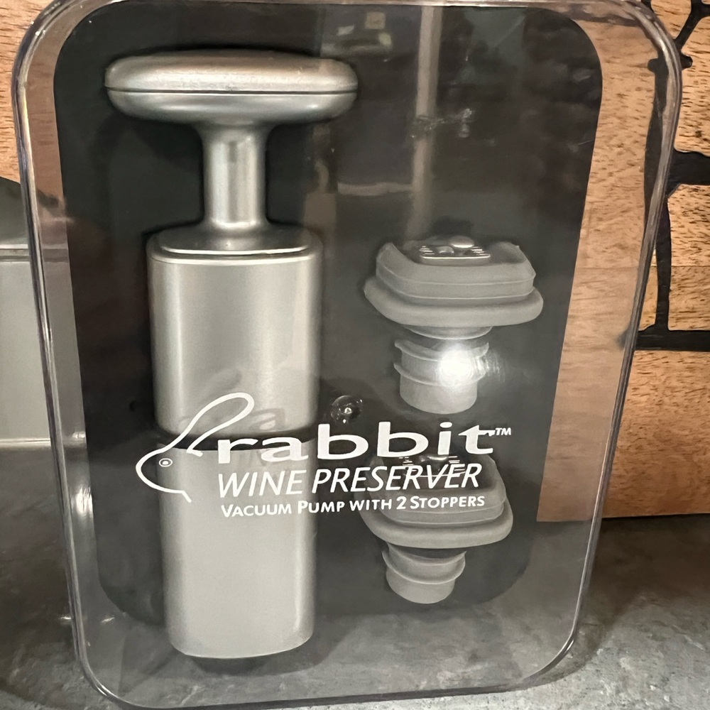 NWOT. Rabbit Wine Preserver Vacuum Pump with 2 Stoppers. - Picture 2 of 7